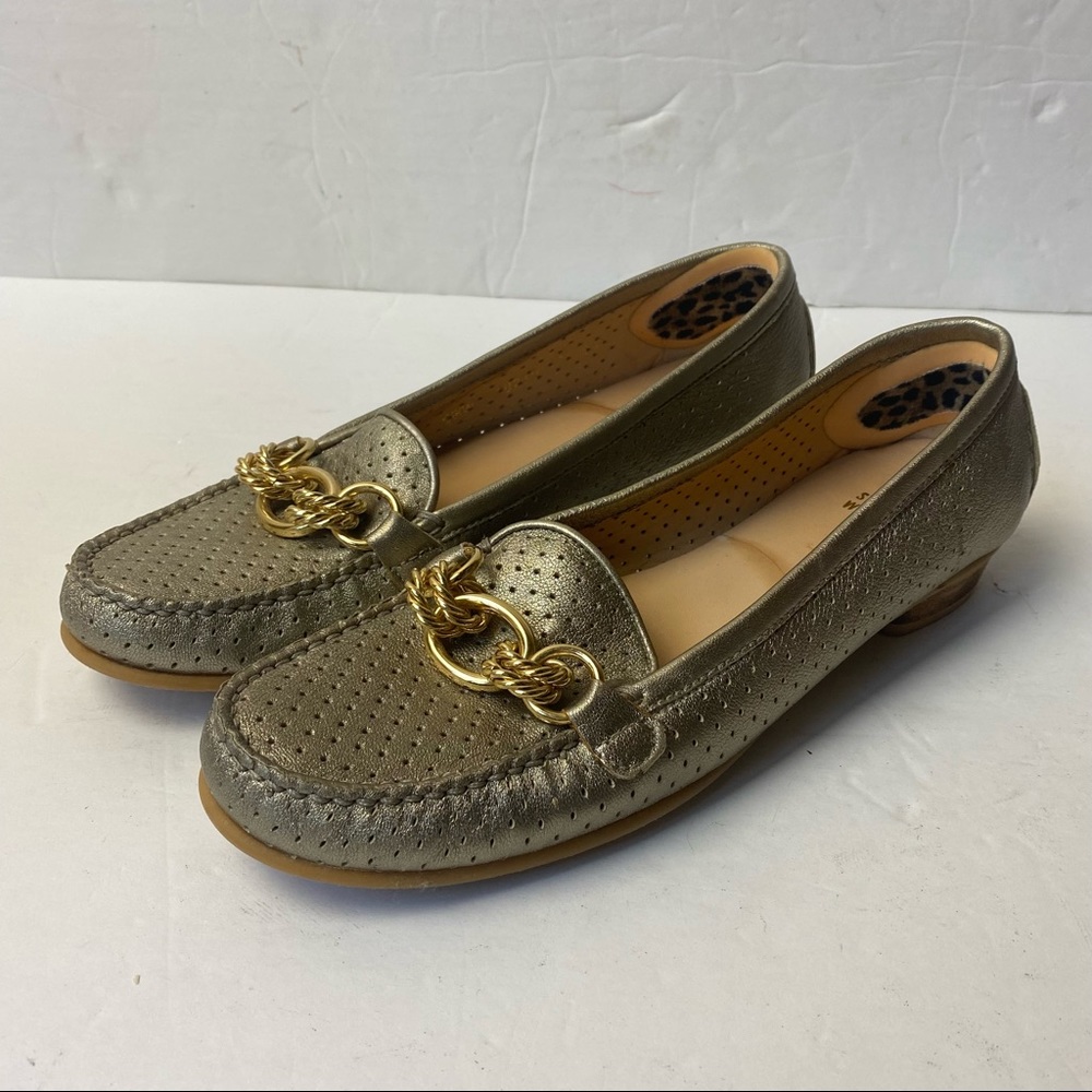 Vintage Stuart Weitzman Gold Metallic Leather Chain Bit Loafers 7.5 SS